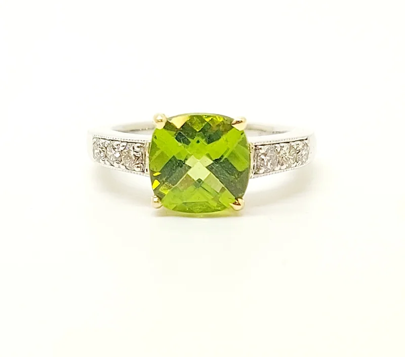 Elegant Emerald Rings-Peridot and Diamond Ring ( AD NO. 2908)