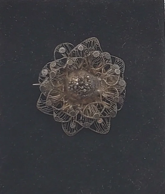 Simple Heart-Shaped Gold Brooch-Vintage Sterling Silver Filigree Flower Brooch