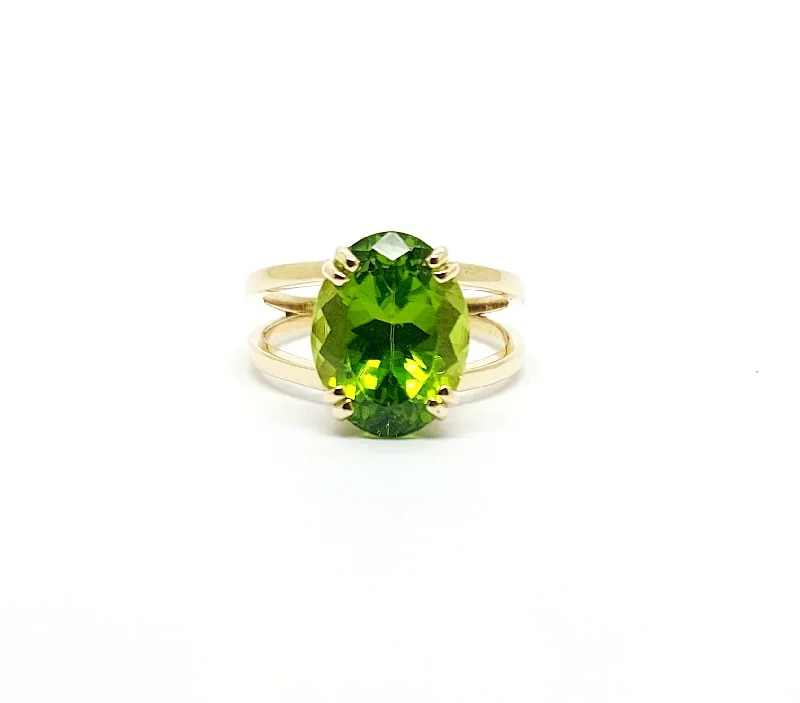 Sapphire Engagement Rings-Peridot Oval Cocktail Ring