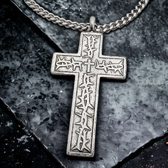 Classic Choker Necklaces-Thorns Cross Antique Silver Finish Pendant Curb Chain Necklace